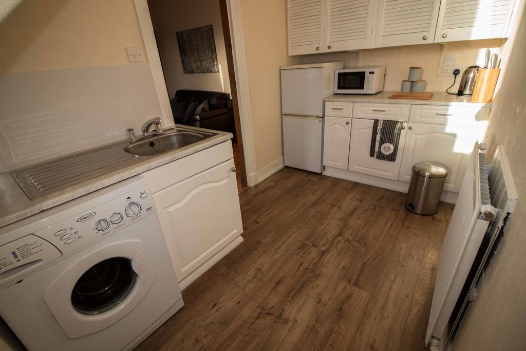 Bright & Airy Two Bed Set In Granite Apartment แอเบอร์ดีน ภายนอก รูปภาพ