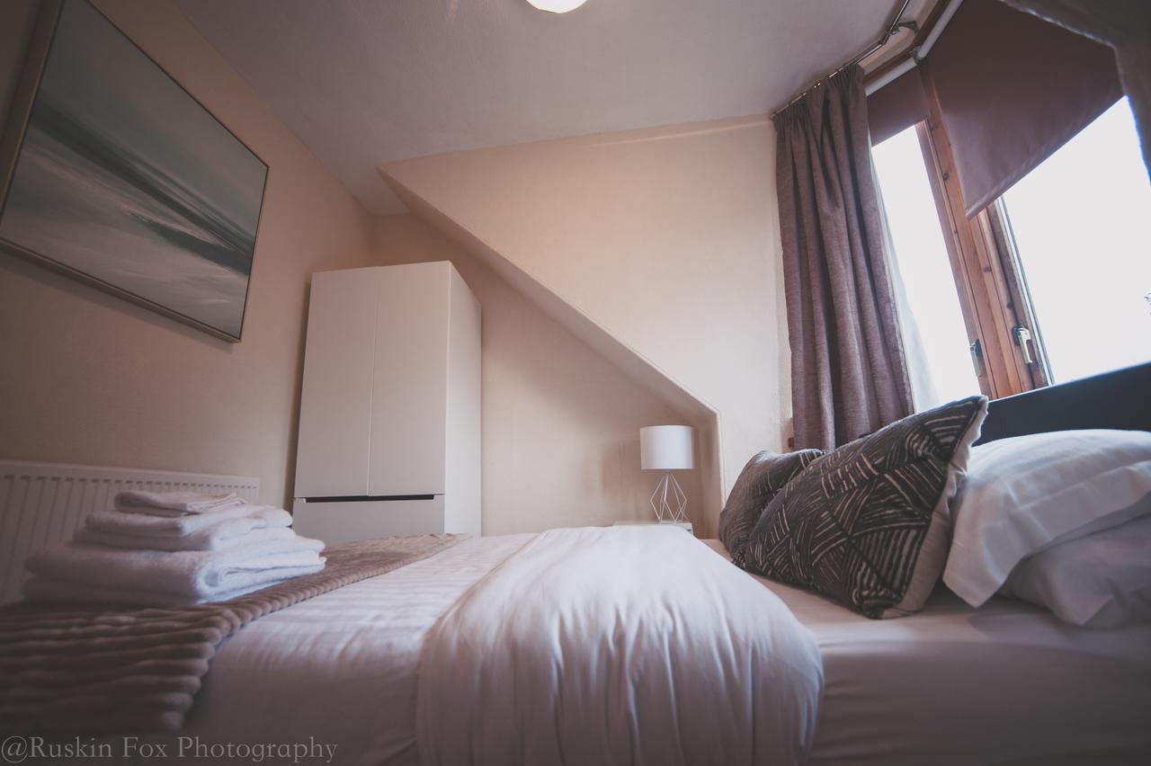 Bright & Airy Two Bed Set In Granite Apartment แอเบอร์ดีน ภายนอก รูปภาพ
